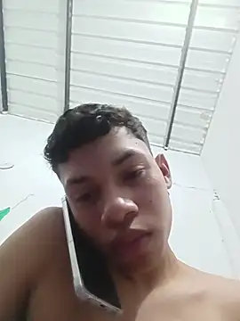 curious_straight_guy live cam on StripChat