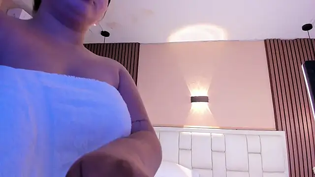 AvyMilton webcam