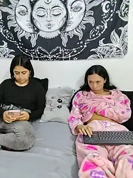 abby_n_emily webcam