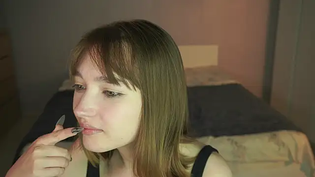 Leyla_crsh webcam