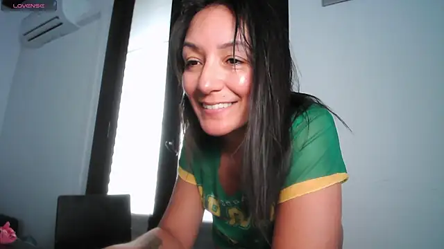 Yulian_Milf webcam