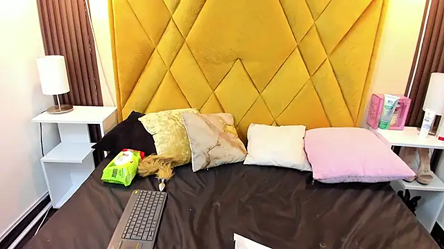 Sarah__Moonx webcam