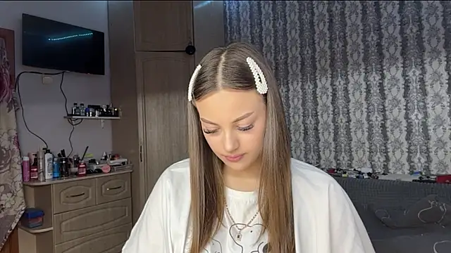elzamoon webcam