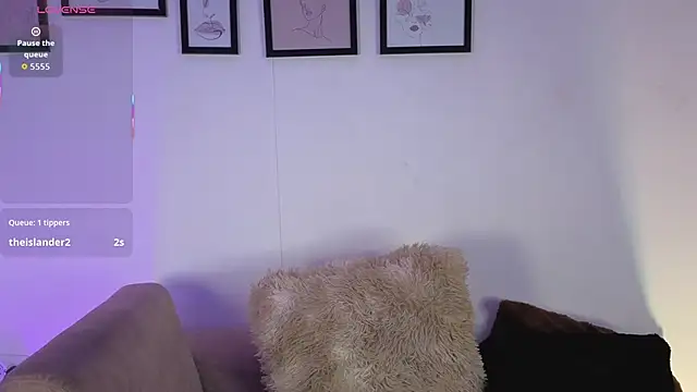 Pamela_tomas live cam on StripChat