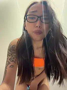 trytomakememoam webcam