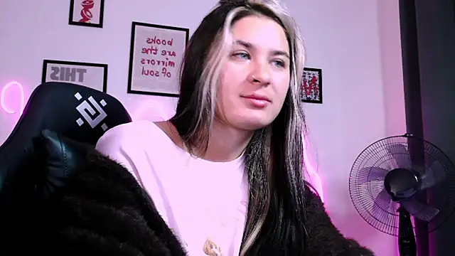 AlisaFrost webcam