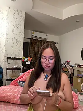 Ponthip webcam