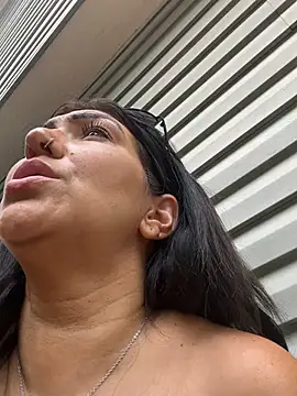 littlemisseeve (F milf) - Bring out the titties outside of car