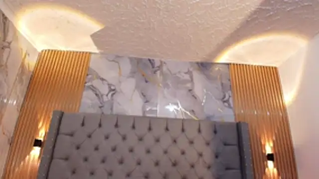 LizzRouse webcam