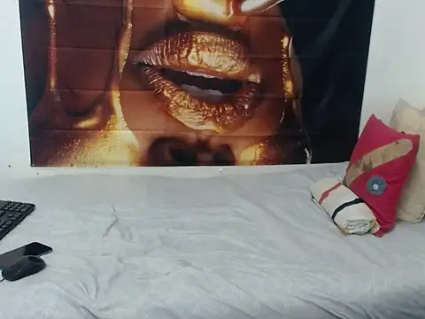 queenteex6992 - Queenteex6992's free webcam - UK Sex Cams