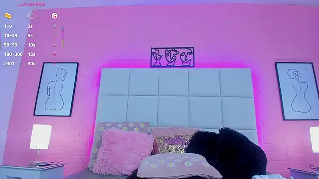charlotte_kisss webcam
