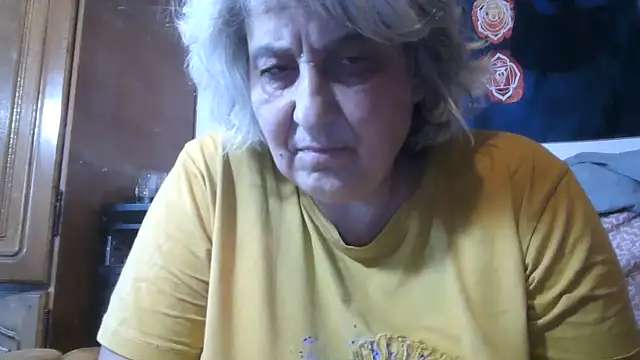 ExquisiteMature webcam
