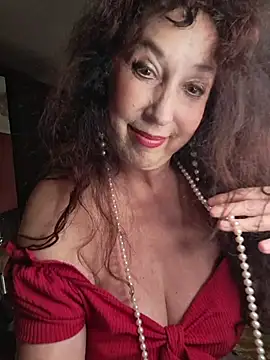 GypsyEsmeralda live cam on StripChat