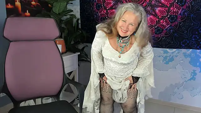 LilaMaharani webcam
