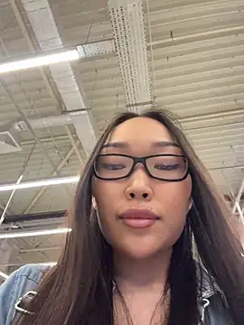 trytomakememoam webcam
