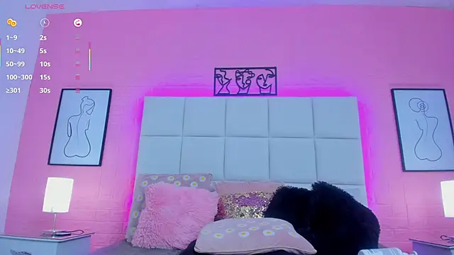 charlotte_kisss webcam