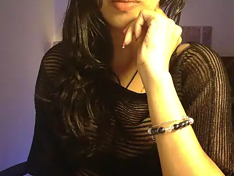 Moksha_ live cam on StripChat