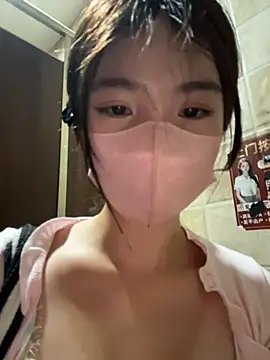gougou13's live cam