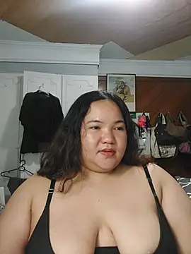 LianaCruzado webcam