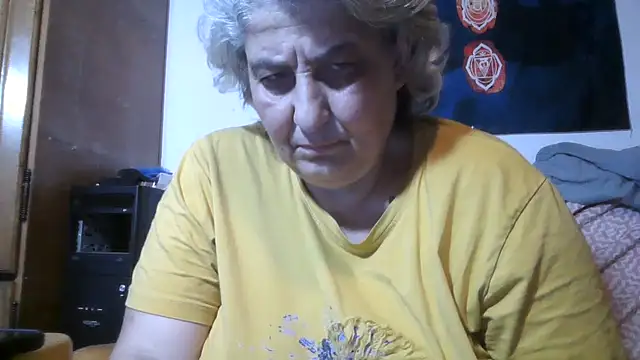ExquisiteMature live cam on StripChat