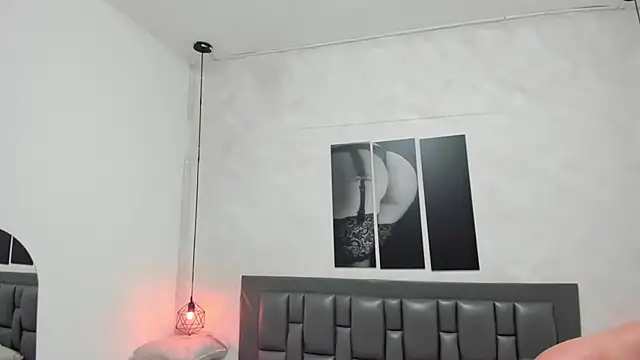 dakota_roussee webcam