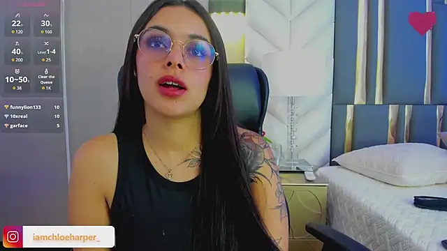 ChloeHarper_ live cam on StripChat