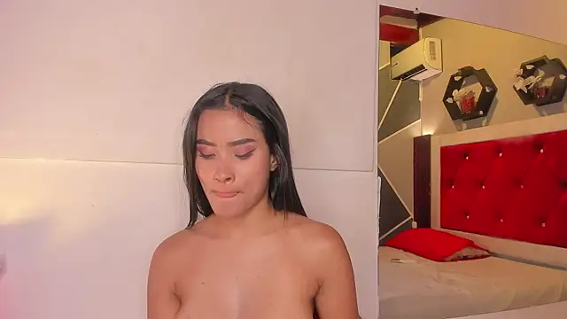 Karoll014 webcam
