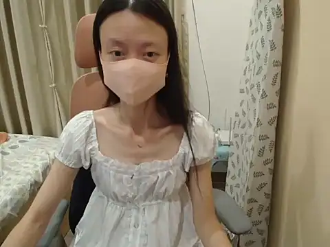 Lil-Cherries webcam