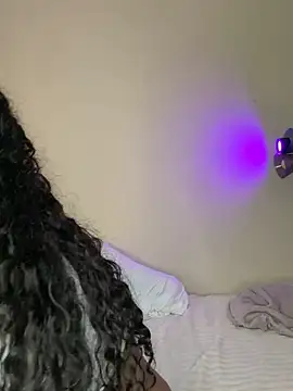 CaliBabiethe1 webcam