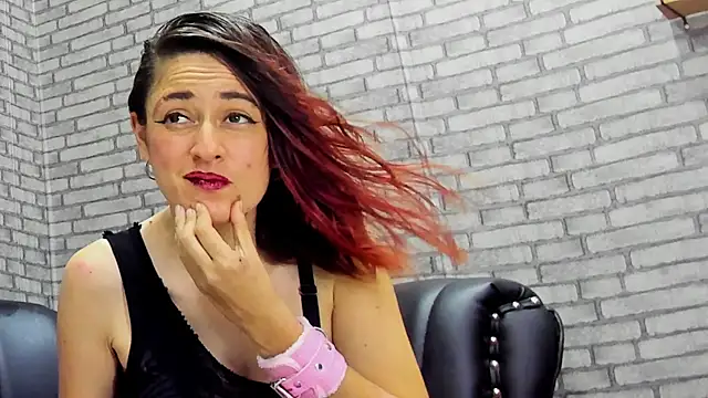 MissCyndee_Loren webcam