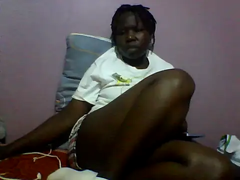 Emmashir1 webcam