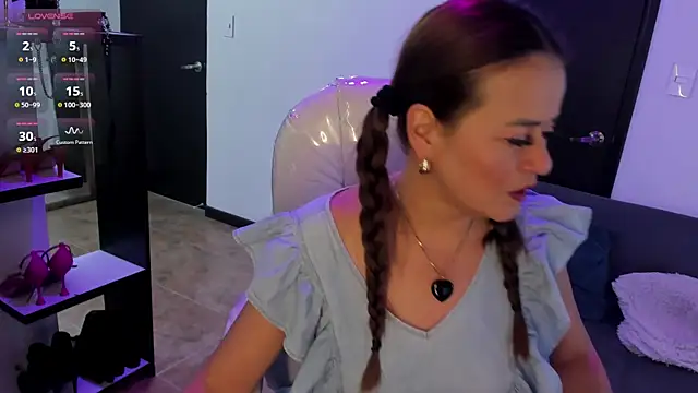 magenta_maturr webcam
