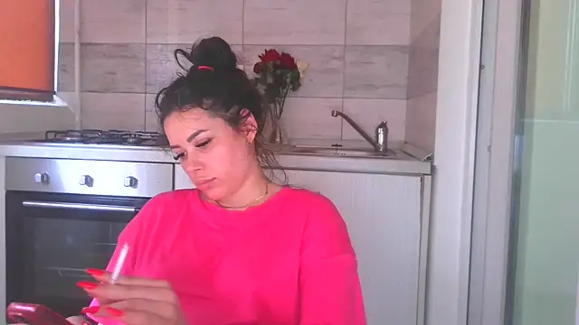 LovelyJulliette webcam