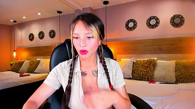 ArianaGolden webcam