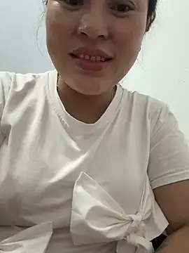 Lina-Naughty webcam