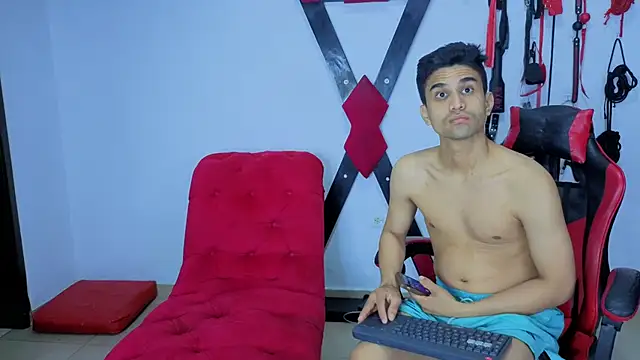 Alejandro_and_Deiby webcam