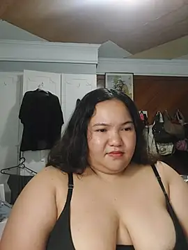 LianaCruzado live cam on StripChat