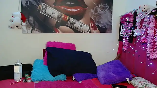 Moreish-06 live cam on StripChat