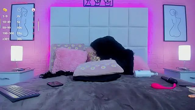 charlotte_kisss webcam