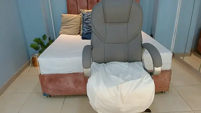 sussy_leon webcam
