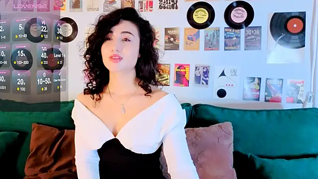 Maya_Rogerss webcam