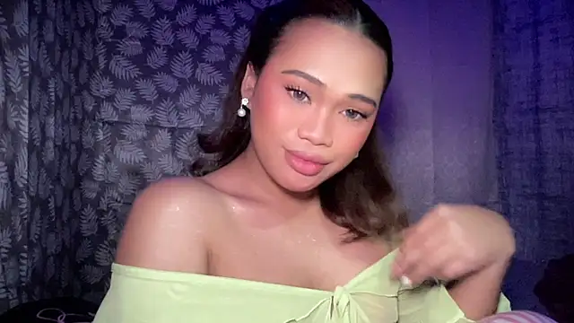 Exotic_alyssa69 webcam