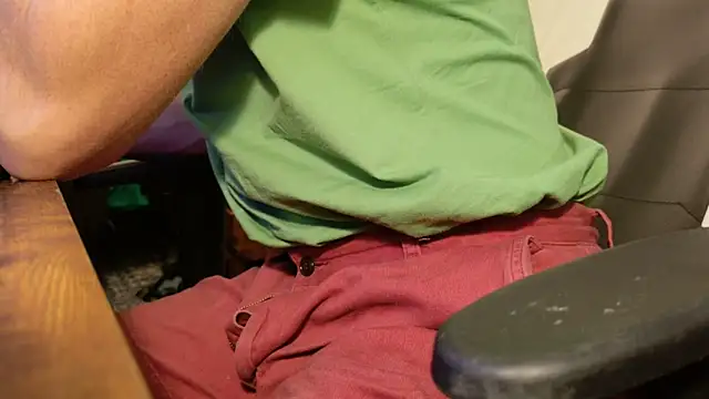 BrokenWithoutCare webcam
