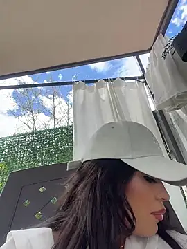 MystiqueXXX webcam