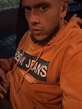 Smallboybigworld webcam