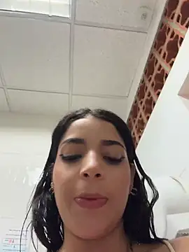 ArieliciousXXX webcam