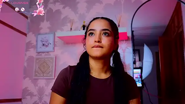Emma_Thompssonn webcam