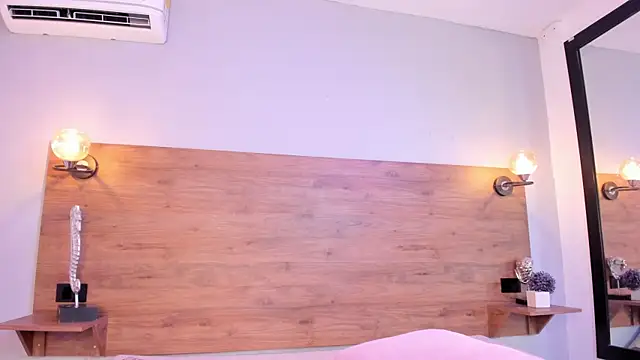 NAOMIWATTS_ webcam