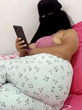 Youmy_love26 webcam