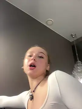 Emi_Sterling webcam